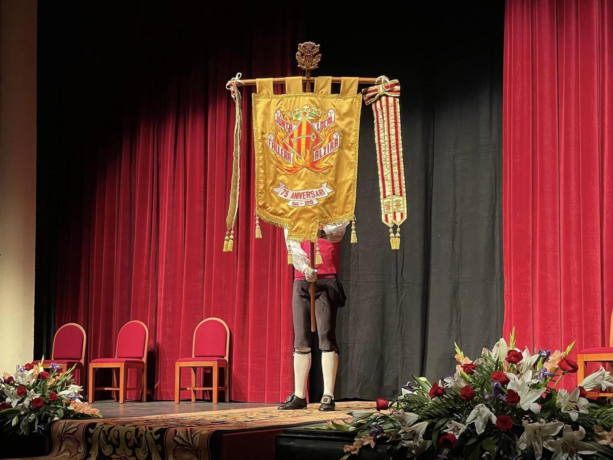 Exaltación de la fallera mayor infantil de Alzira