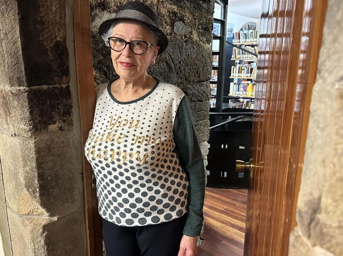 María Aurora Pérez  Suárez, «Aurorita»,  en Luarca.