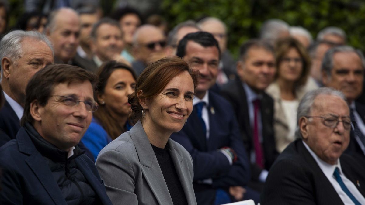 Mónica García en el acto de homenaje a los sanitarios por la pandemia