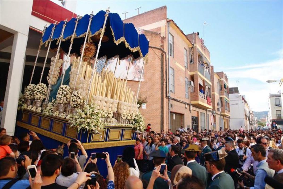 Una tarde primaveral envuelve a las cofradías el Lunes Santo