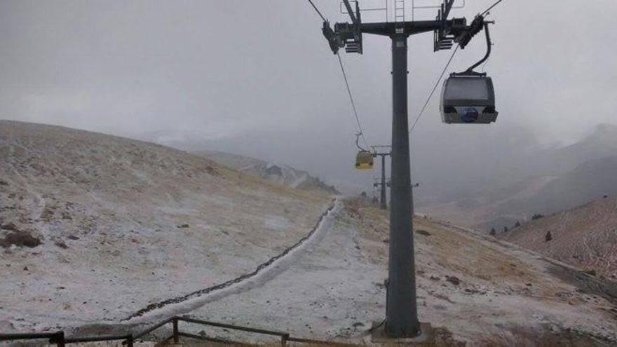 El telecabina Alp 2.500 de la Molina que Ferrocarrils vol allargar fins al cim de la Tosa i el Niu de l&#039;Àliga