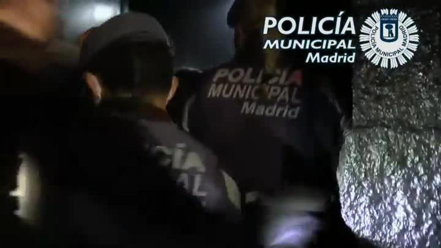 Desalojan un pub con 75 personas bebiendo y fumando sin mascarilla en Madrid