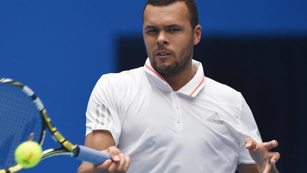 Tsonga se empleó a fondo: Robredo ganó la primera manga