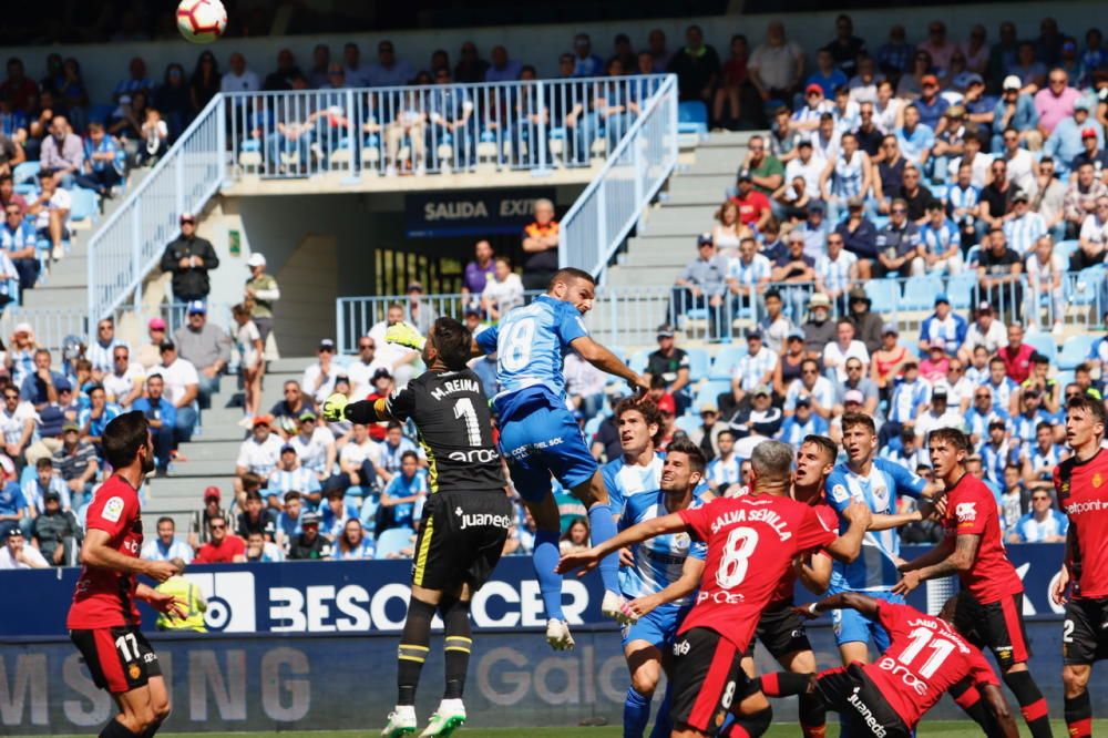 Un tanto de Leo Suárez a cinco minutos del final le da la victoria y los tres puntos al RCD Mallorca en su visita a La Rosaleda, en un duelo de aspirantes al ascenso a Primera División que comenzaban la jornada empatados a puntos.