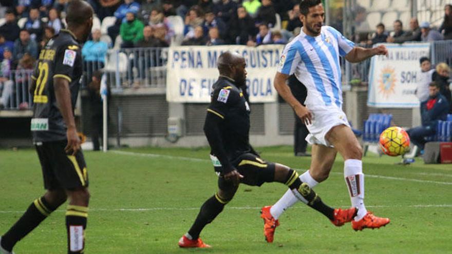 Roque Santa Cruz volvió a jugar anoche con el Málaga, aunque su actuación fue bastante floja.