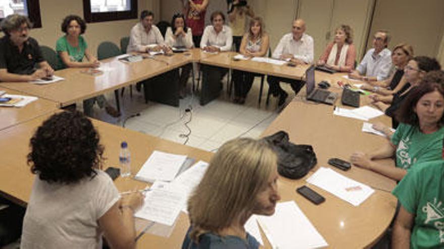 Reunión de la Mesa Sectorial de Educación esta tarde.