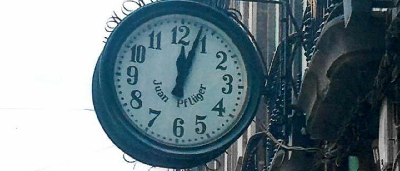 El reloj, el águila y los espejos - La Provincia