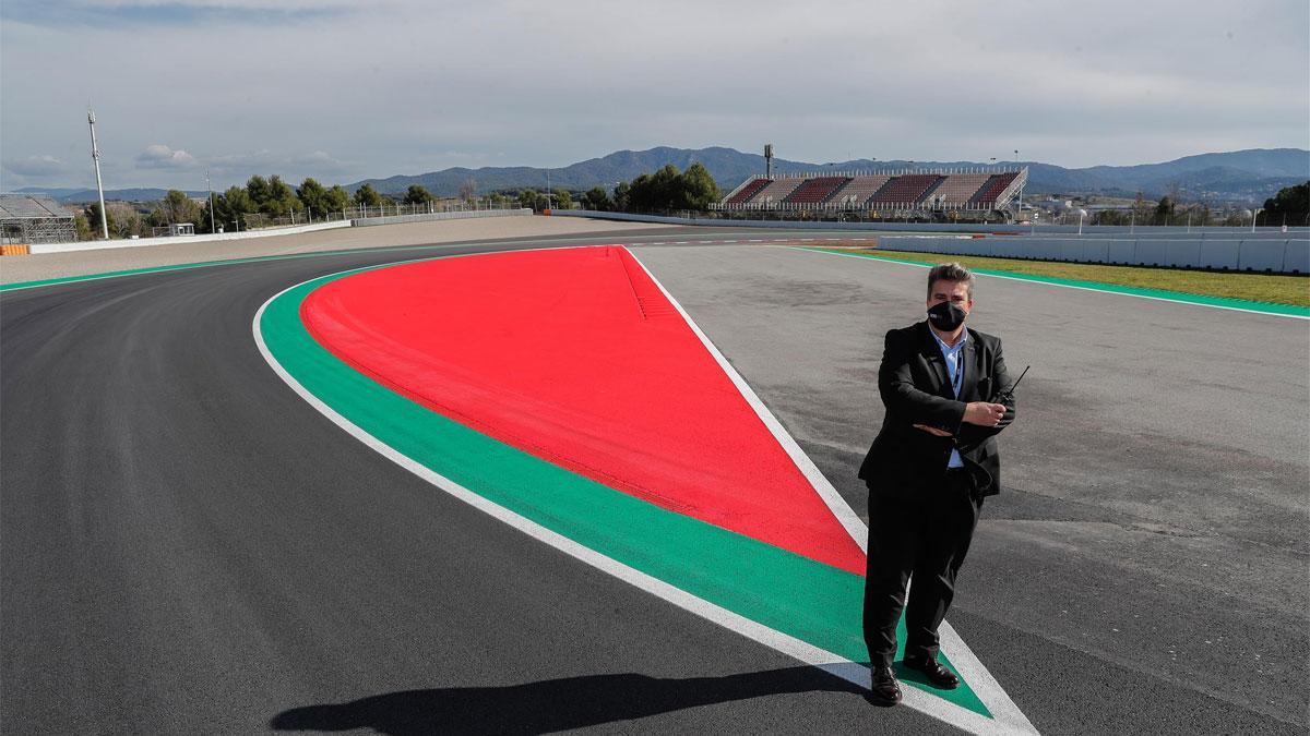 Santamaría muestra la nueva variante de la curva 10 del Circuit