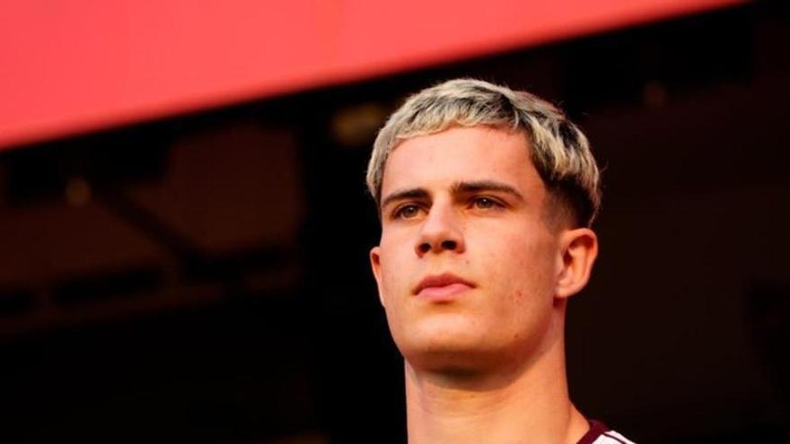 Vídeo | Robbie Ure solventa los problemas burocráticos y ya entrena con el Sevilla tras ser inscrito en Liga