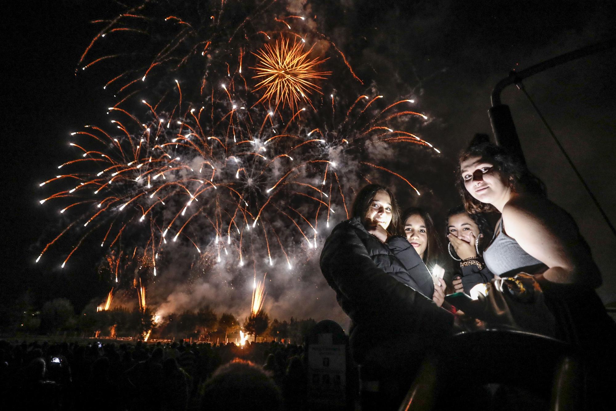 Así se vivió la noche de los fuegos de San Mateo 2022