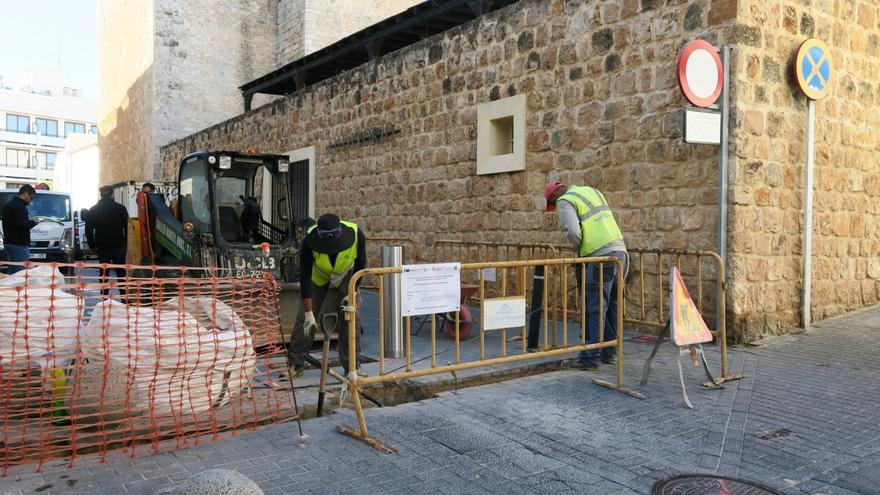 Sant Antoni instala pivotes en zonas peatonales del municipio