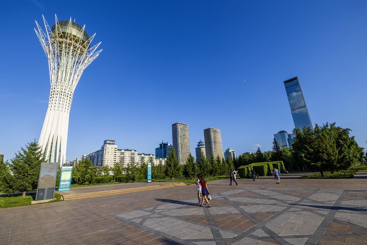 Bayterek es uno de los edificios icónicos en Astaná