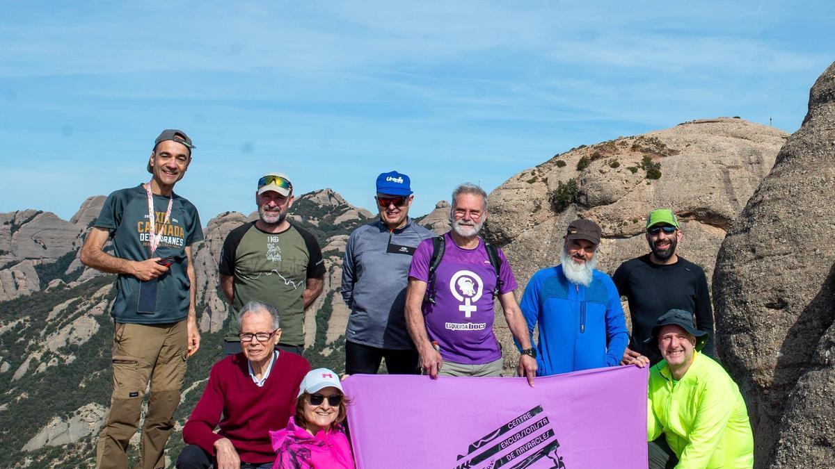 El Centre Excursionista de Navarcles ascendeix el cim de la Miranda de Santa Magdalena