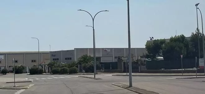 El Polígono Valdeferrín estrena alumbrado led