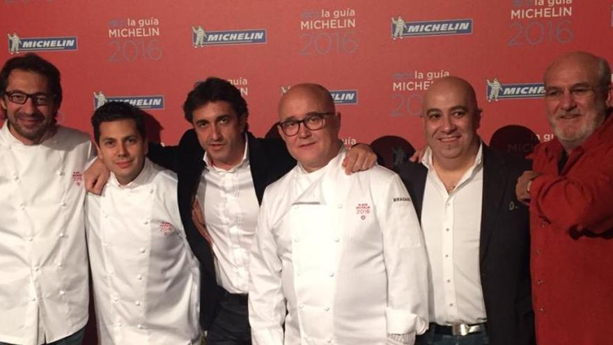 Cocineros malagueños galardonados el año pasado en la gala de Santiago de Compostela.