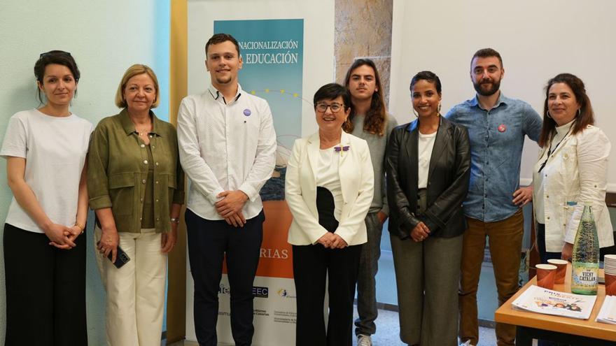 Estudiantes canarios participan en la elección de un premio por la libertad