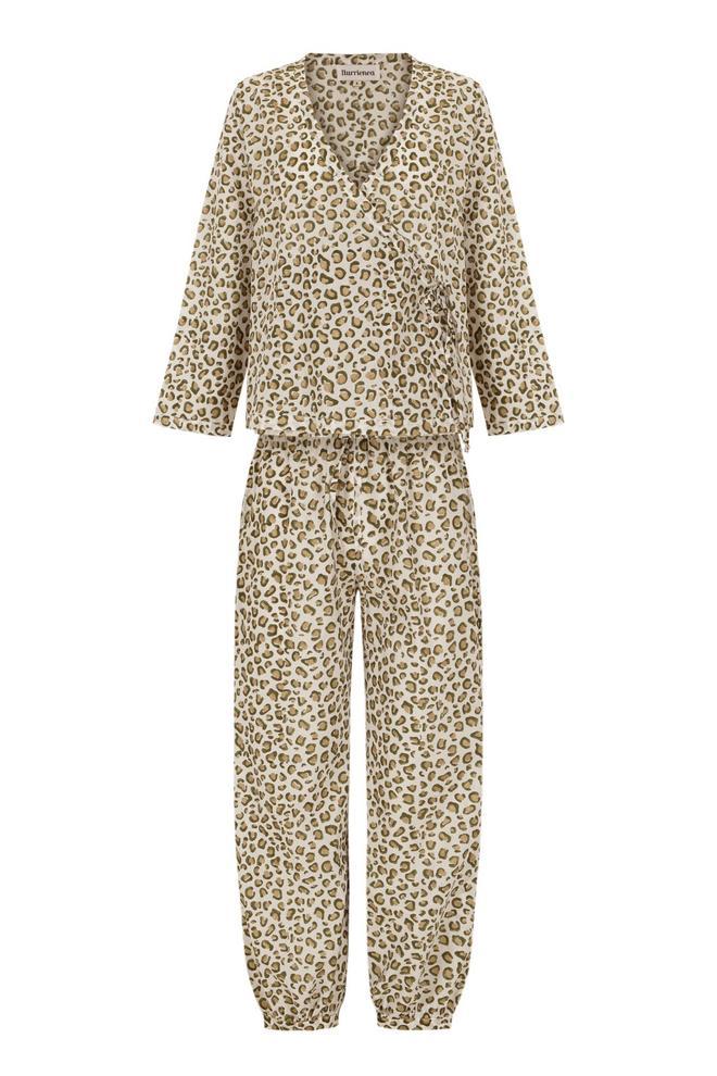 Pijama con estampado de leopardo