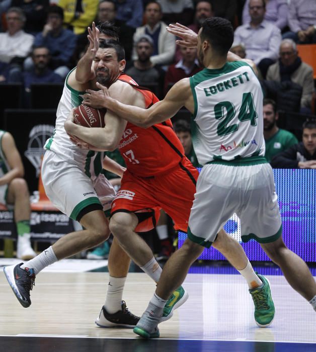 Las mejores imágenes del Valencia Basket - Betis