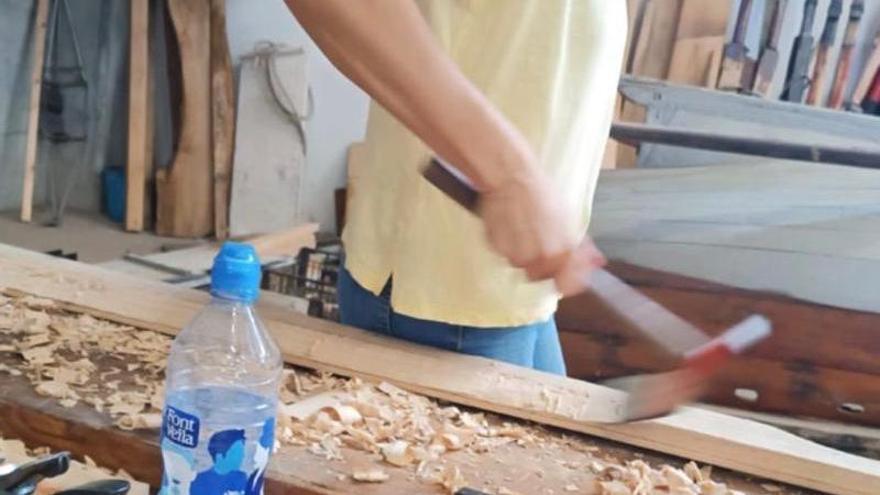 Mantener el patrimonio marítimo, objetivo de O Salnés con los cursos de carpintería de ribeira