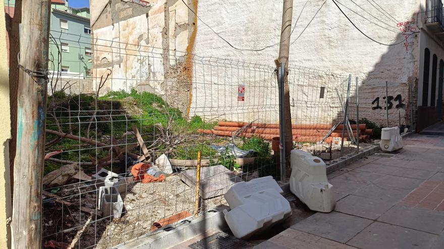 Solares fantasma en Málaga: cinco parcelas abandonadas que generan suciedad