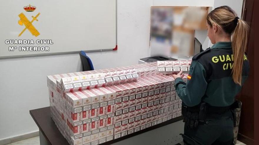 Aprehendidas 2.000 cajetillas de tabaco de contrabando en La Carlota