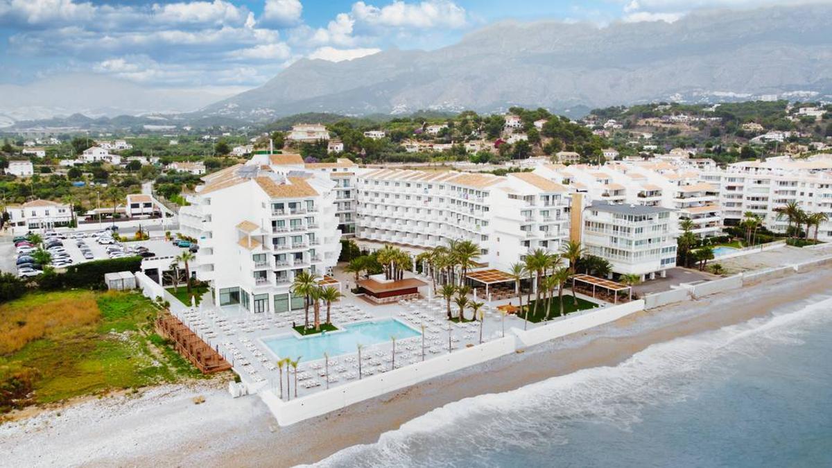 Medio siglo después de su fundación, el Hotel Cap Negret celebra 50 años de historia, evolución y compromiso con la excelencia turística.