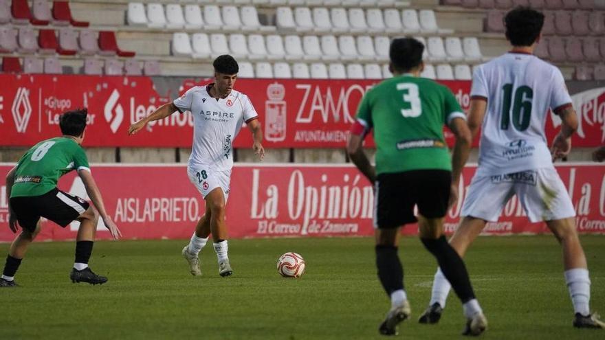 Oficial: El Valencia CF ficha a Adrián Ruiz