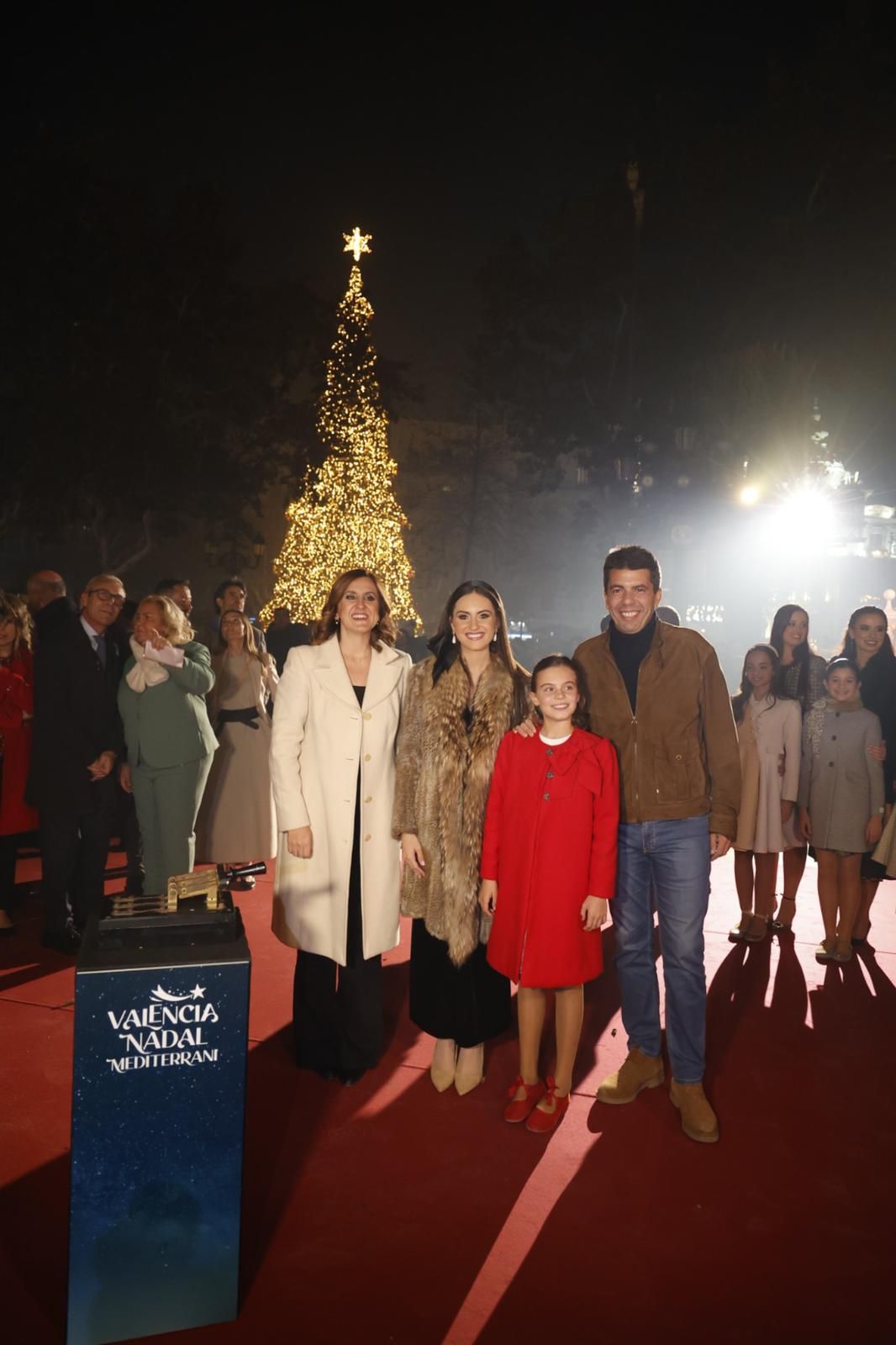 La Navidad llega a València con el encendido de luces