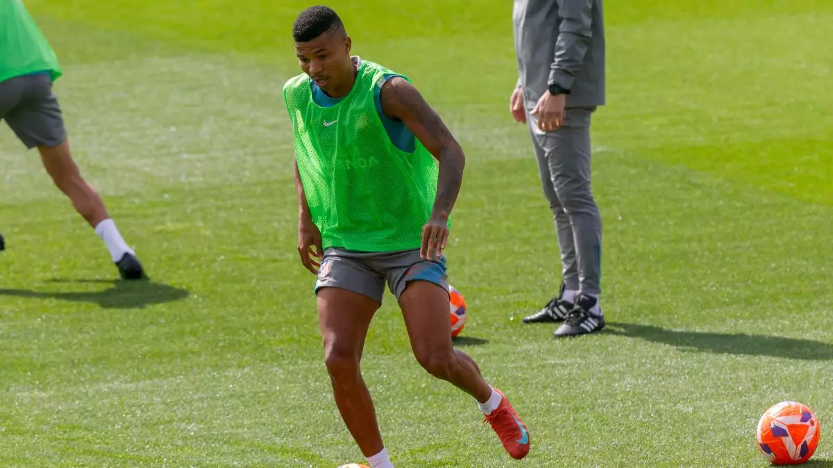 Reinildo se olvida del Atlético y ya tiene nuevo club