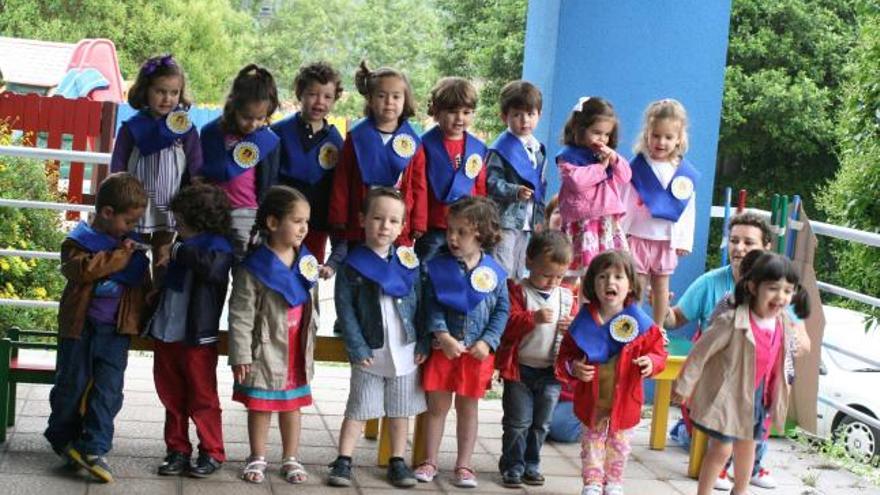 Los niños de la escuela infantil de Candás se gradúan