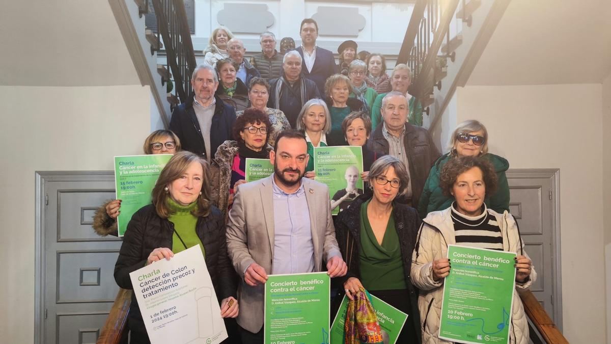 La presentación de un acto de la AECC en Mieres.