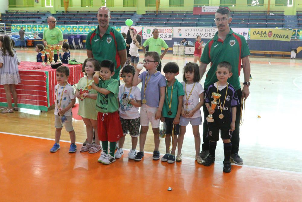 Entrega de trofeos del Torneo de La Amistad