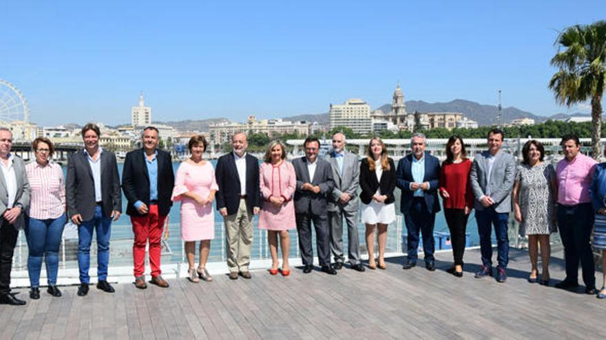 Los candidatos socialistas al Congreso y el Senado, en el Muelle Uno.