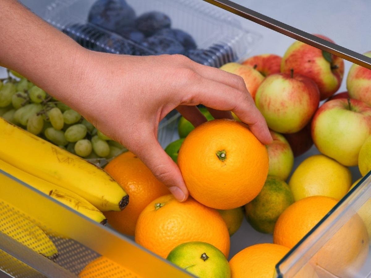 TRUCO PARA LA NEVERA  El truco definitivo para guardar las latas