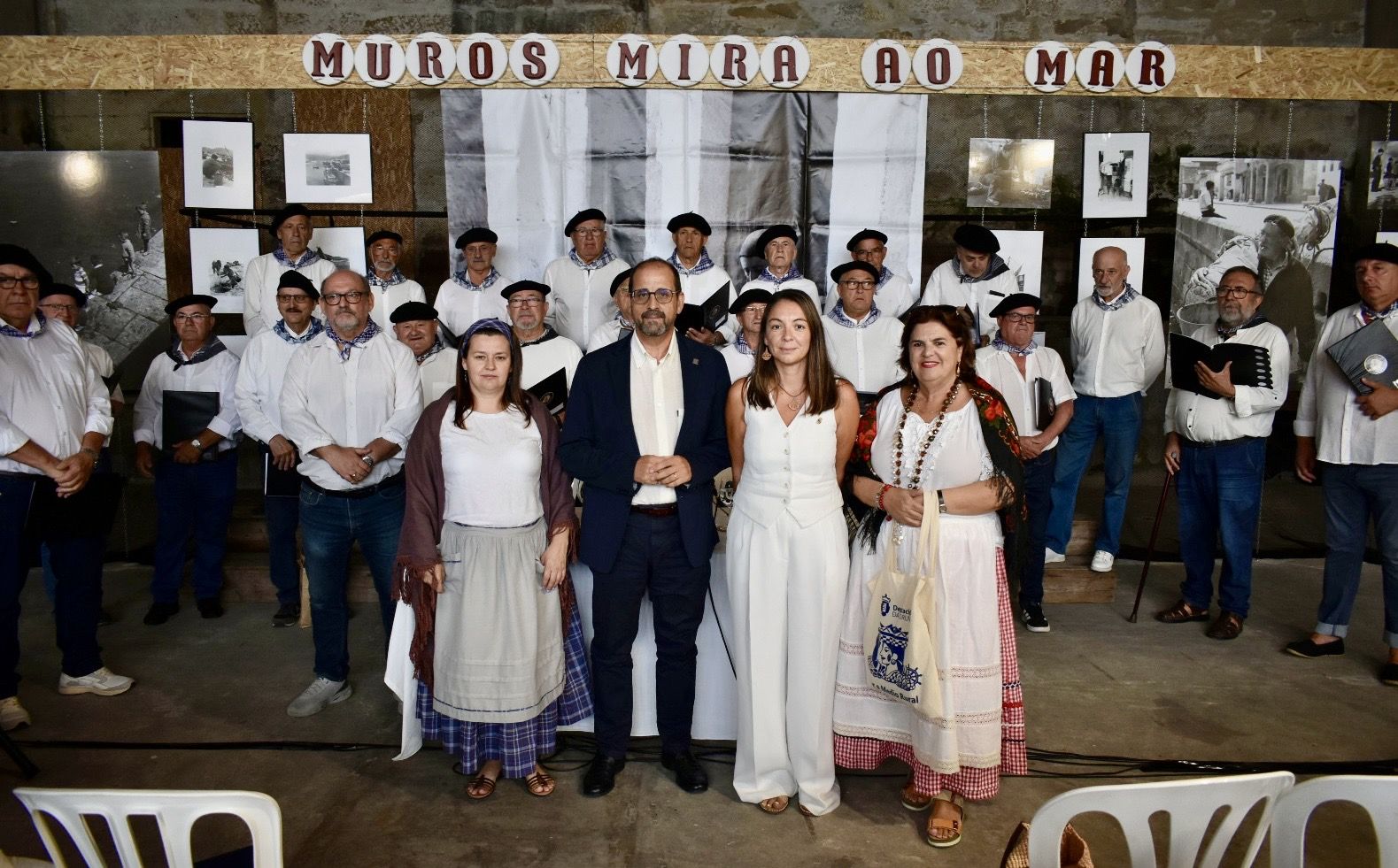 Muros mira ao mar e mergúllase na súa esencia mariñeira