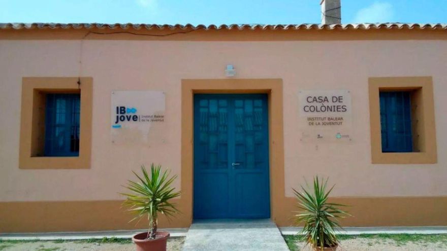 El drama con la vivienda para docentes en Ibiza: «Llevo diez años viviendo como si estuviera de Erasmus»