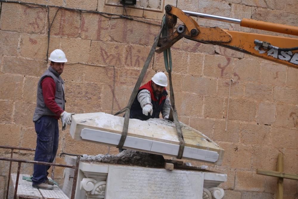 Retoman los trabajos para retirar la Cruz de los Caídos de Callosa de Segura