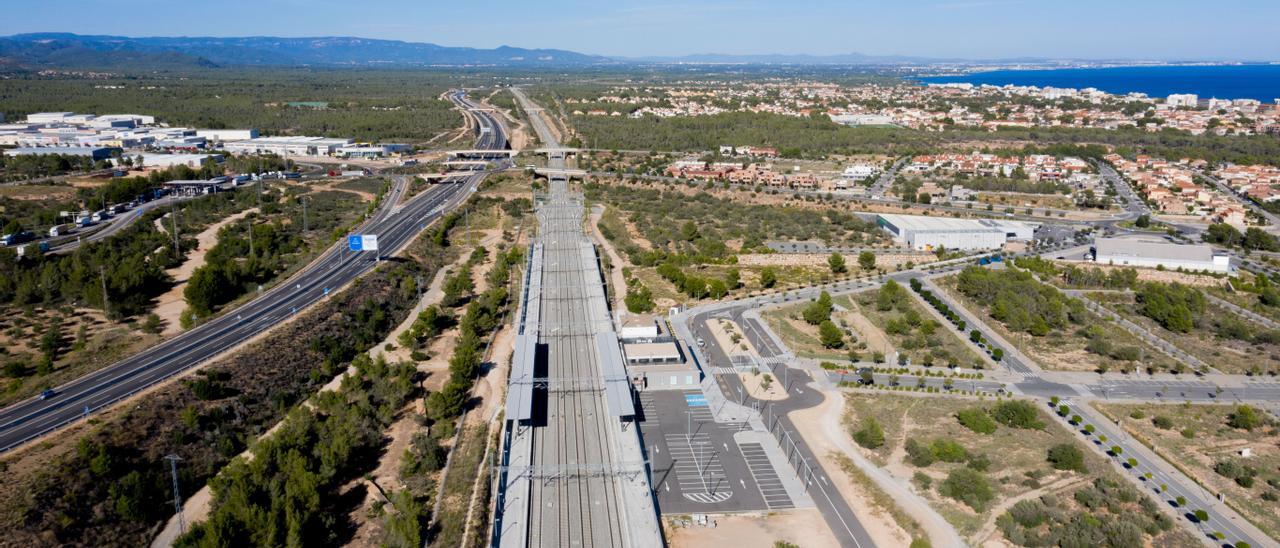 El eje mediterráneo moviliza 101.000 toneladas de mercancías al día