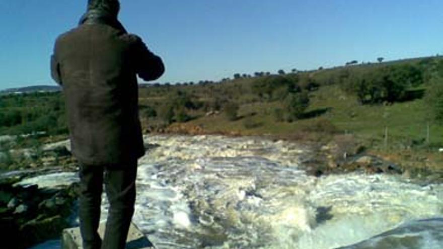 El Guadiloba vuelve a abrir sus compuertas para aliviar agua ante la previsión de lluvias