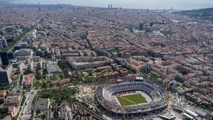 Una imagen aérea de las obras del nuevo Camp Nou.
