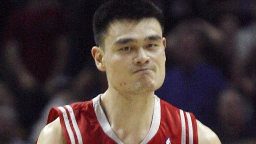 El &#039;gigante&#039; Yao Ming se retira