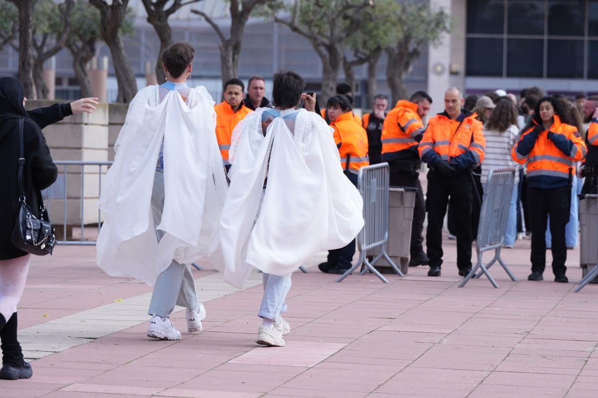 El públic de Rosalía, abans del primer concert al Palau Sant Jordi