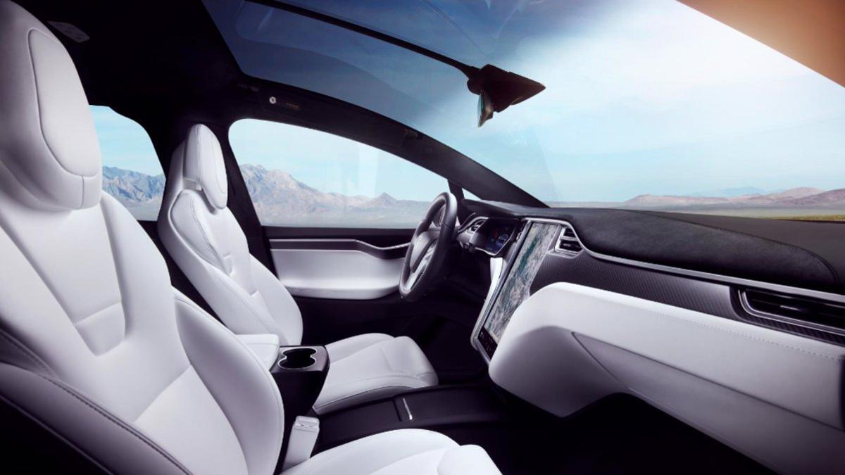 Interior del Tesla Model X.