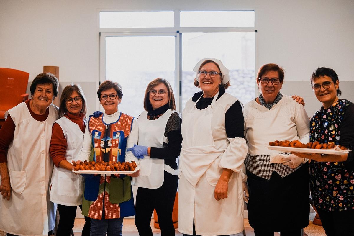 Les dones que fan bunyols no faltaran enguany al Porrat