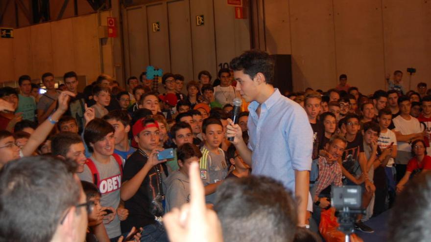 TheGrefg contestant les preguntes dels fans a Madrid Games Week.