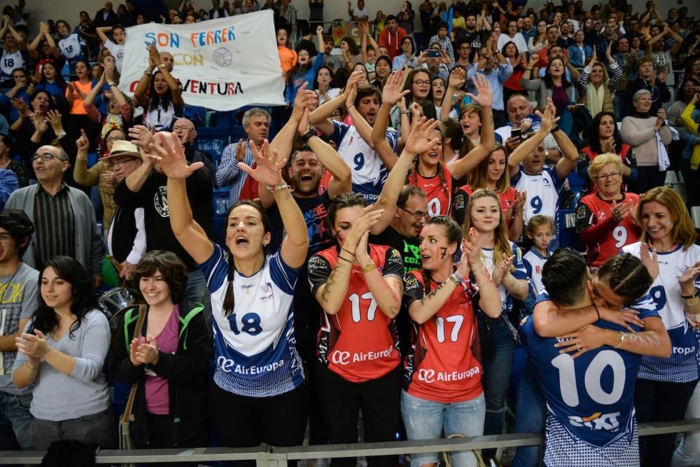 Palmas Volleyballer haben die spanische Meisterschaft gewonnen. Can Ventura besiegte am Samstag (29.4.) in der Halle von Son Moix den amtierenden Meister Almería mit 3:1-Sätzen.