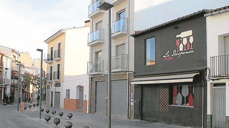 nuevas farolas en la plaza los dolores de benicàssim