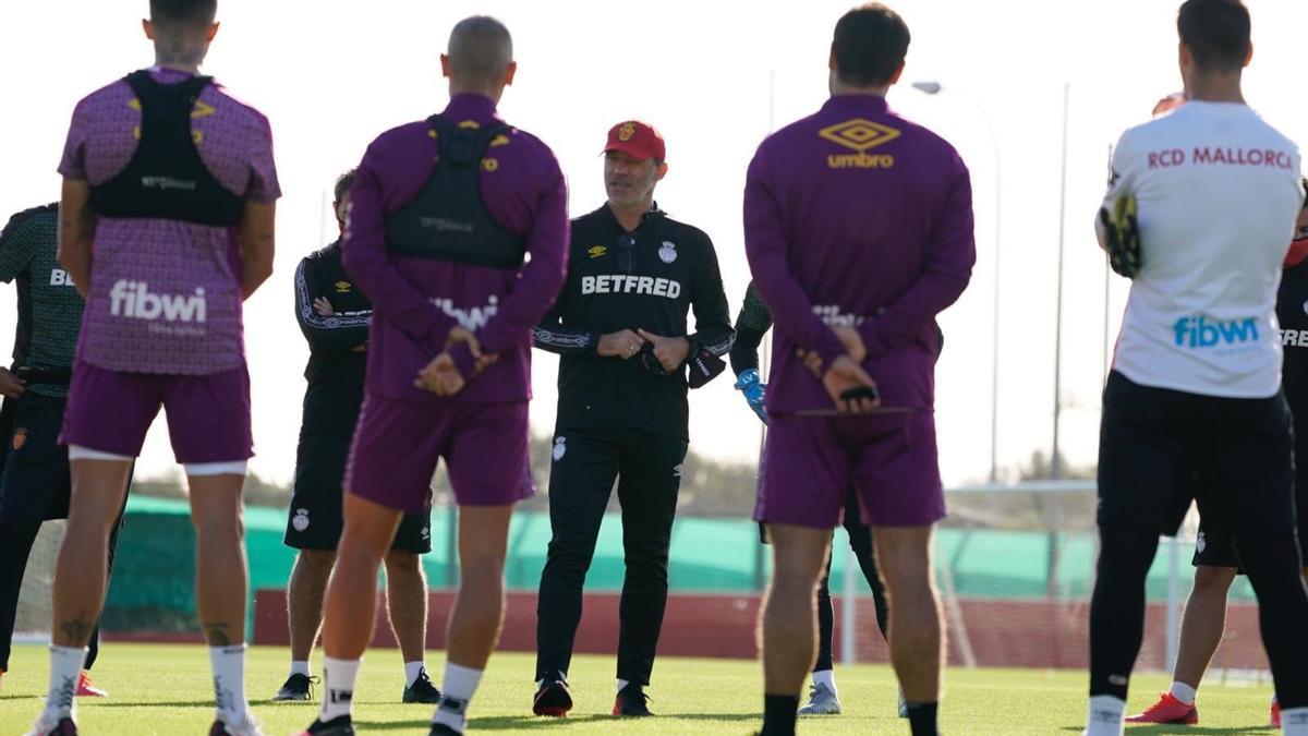 Luis García Plaza, durante un entrenamiento en Son Bibiloni.