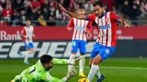 Eric García, en una acción del duelo de Liga ante el Alavés