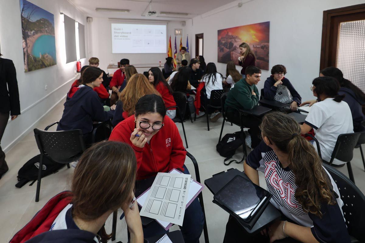 Galería: Jornada de &#039;Ciencia y tecnología en femenino&#039; en el Centre Bit de Ibiza